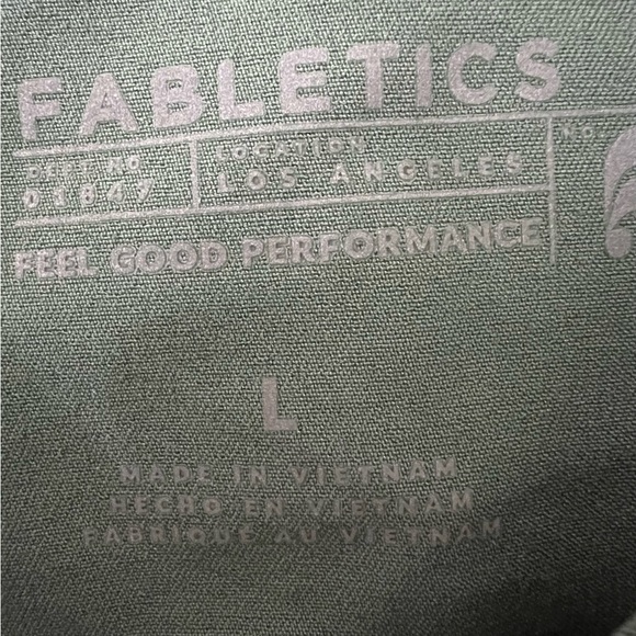 Fabletics Women’s Sage Green V-Neck Scrub Top Size Large, EUC, pockets - Picture 5 of 6